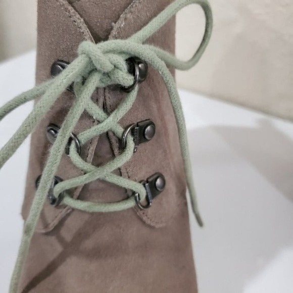 Steve Madden Tanngoo Booties Women Size 8.5 Leather Suede Laces Tan Wedge - Picture 4 of 11